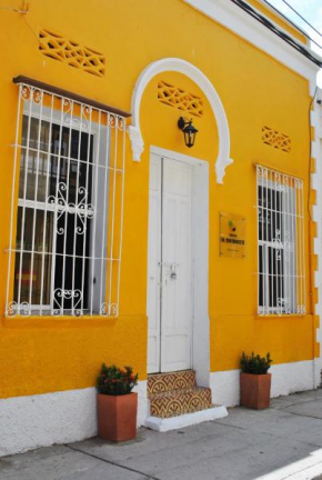 Отель Hostal Españolete  Санта Марта